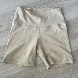SET ACTIVE luxform biker shorts in shell